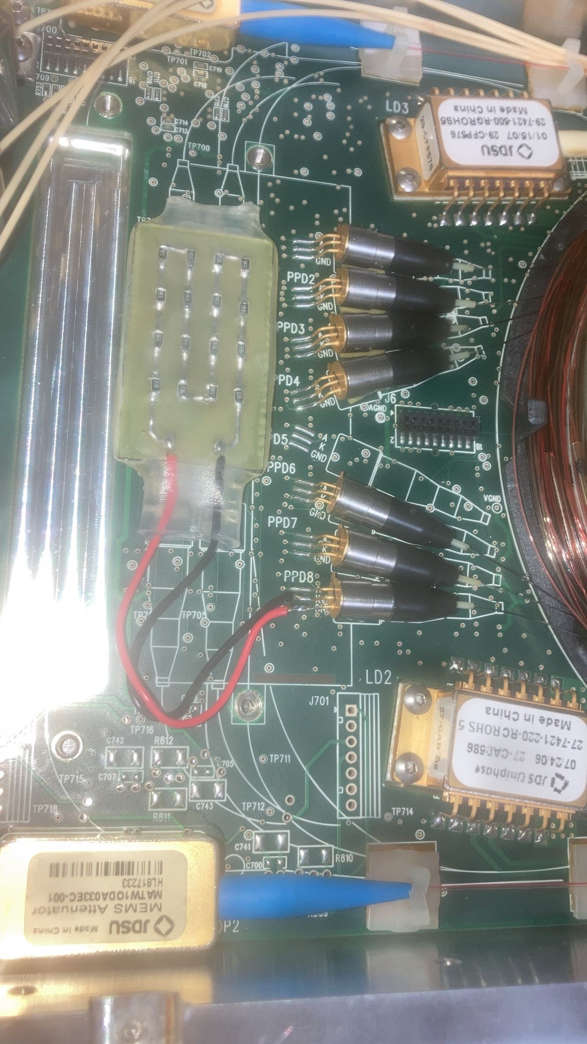 Naše PCB s resistorovou úpravou vložené do EDFA3